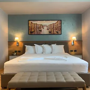 Hotel Butrinti, Saranda