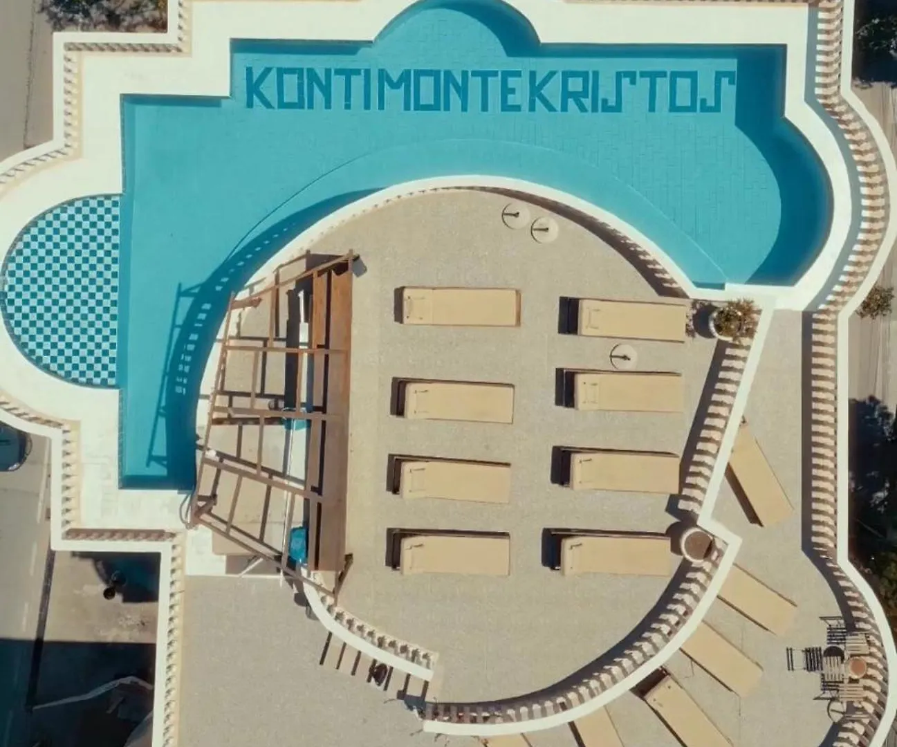 Monte Cristo Hotel - Rooftop Pool Saranda