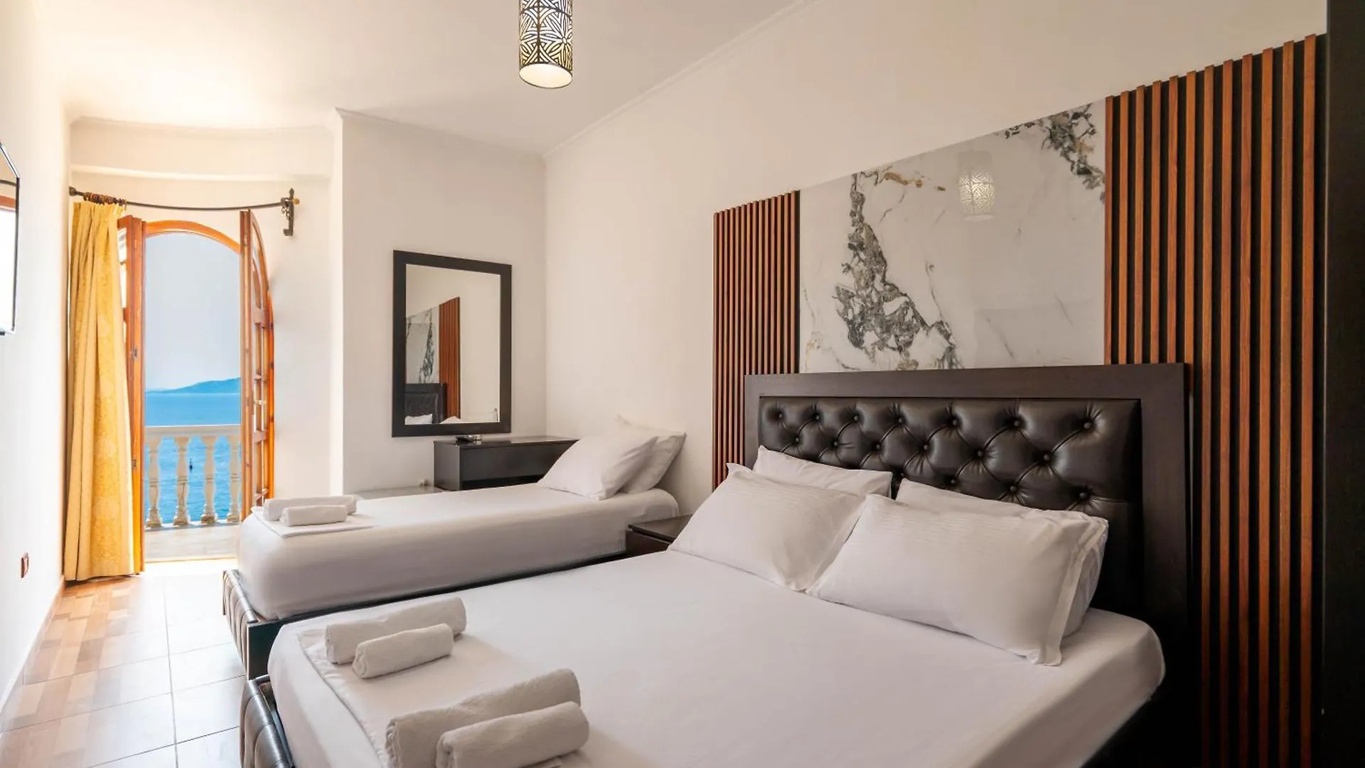 Monte Cristo Hotel - Rooftop Pool Saranda
