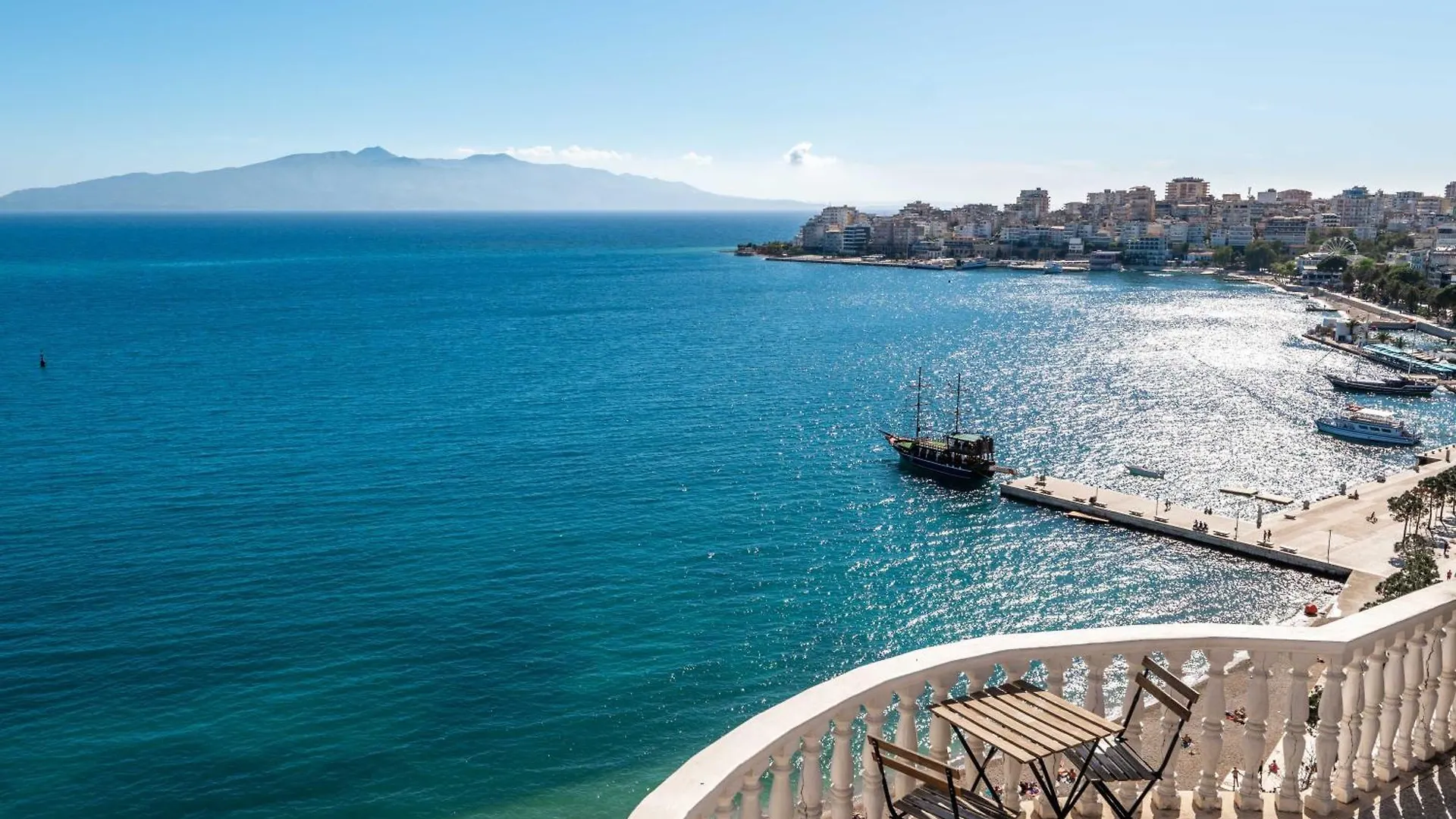 Monte Cristo Hotel - Rooftop Pool Saranda
