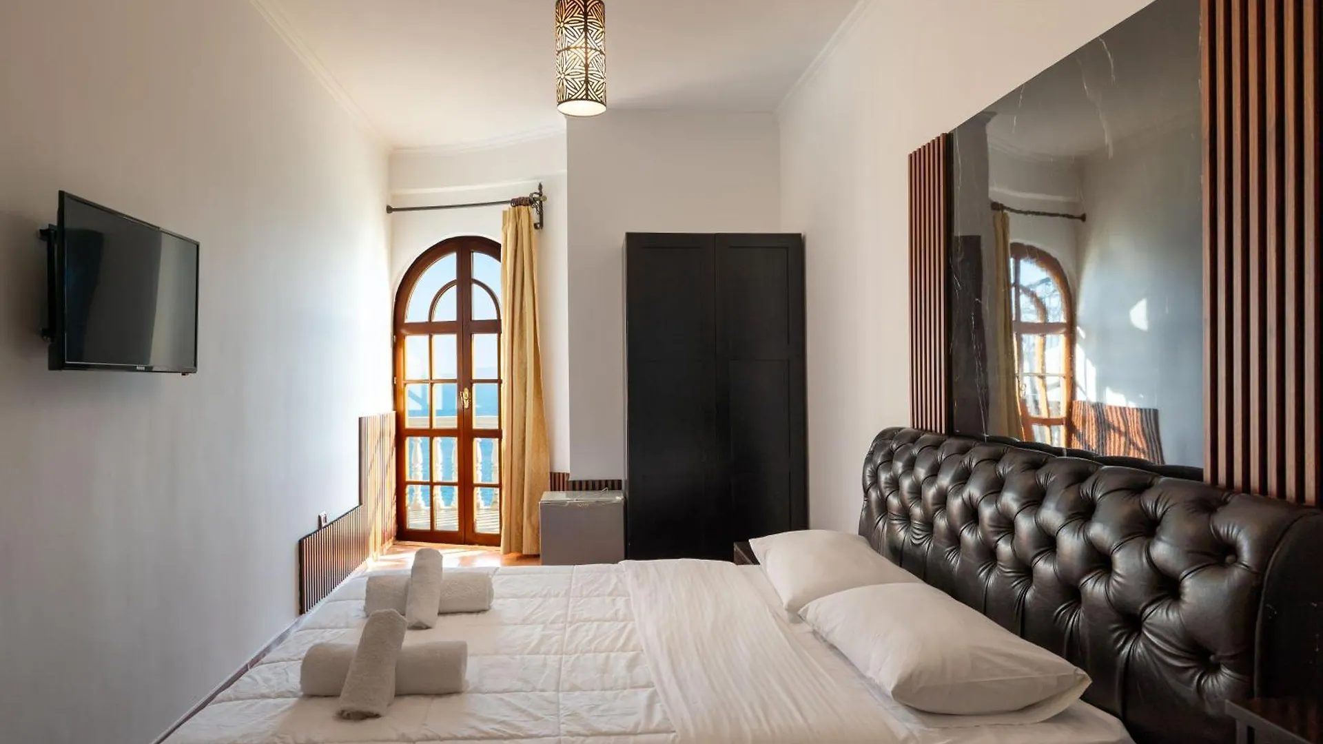 ****  Monte Cristo Hotel - Rooftop Pool Saranda Albania